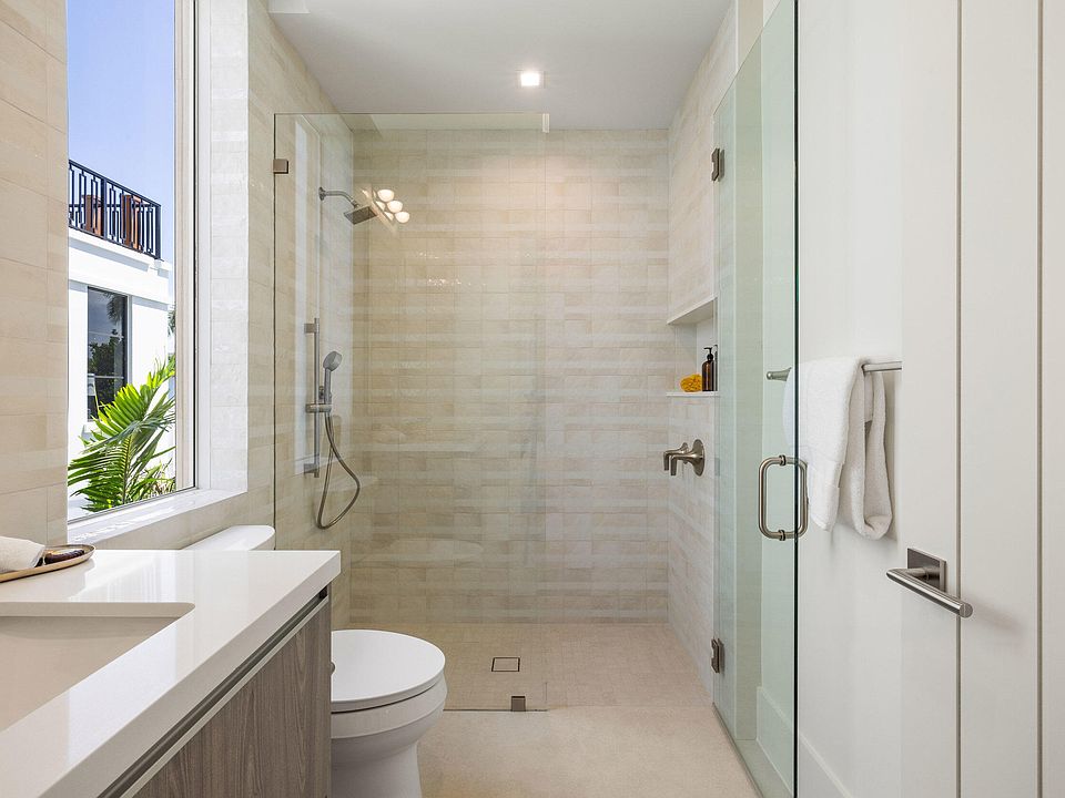 Boynton Beach tile & stone project by Just Tile & Marble — porcelain & stone detail